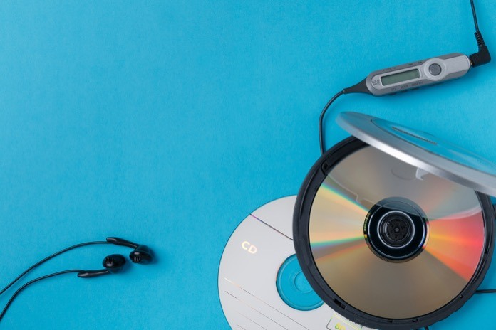 how to clean a cd